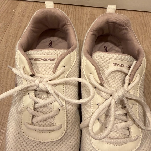 Skechers Women's Cream Sneakers - Picture 7 of 11